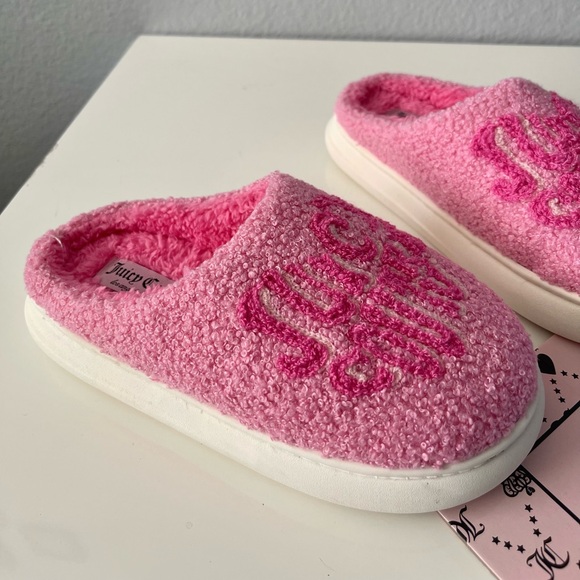 Juicy Couture Fuzzy Pink Slippers - Picture 3 of 5